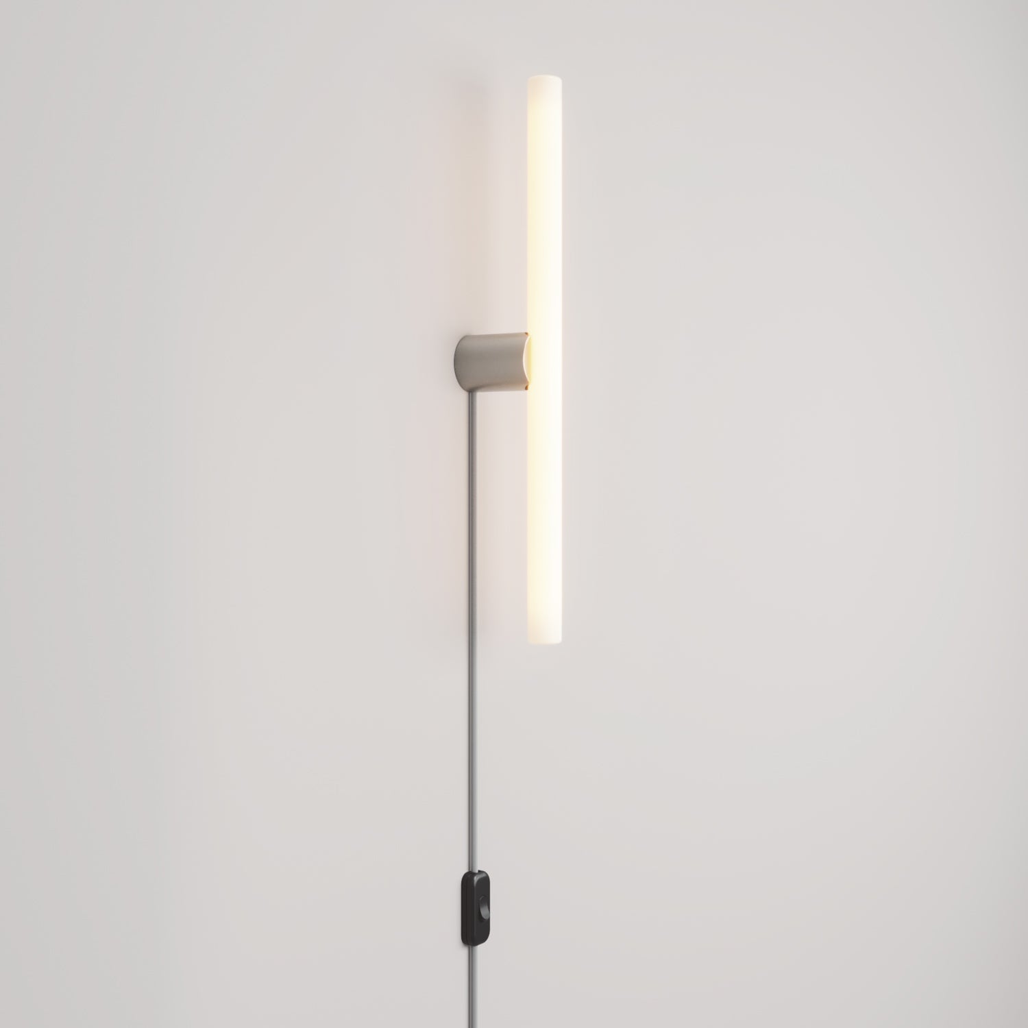 Lampada con spina con finitura metallica e lampadina LED lineare S14d - Titanio satinato