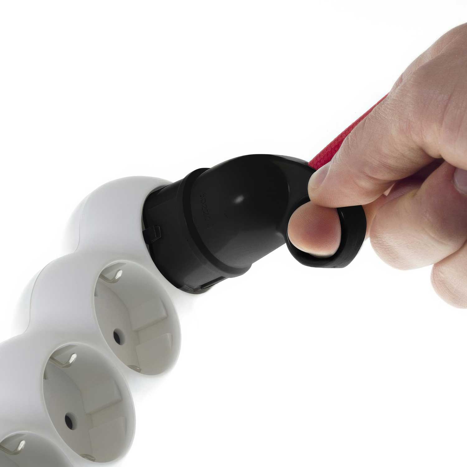 Spina Schuko Confort con anello 16A 250V - Nero