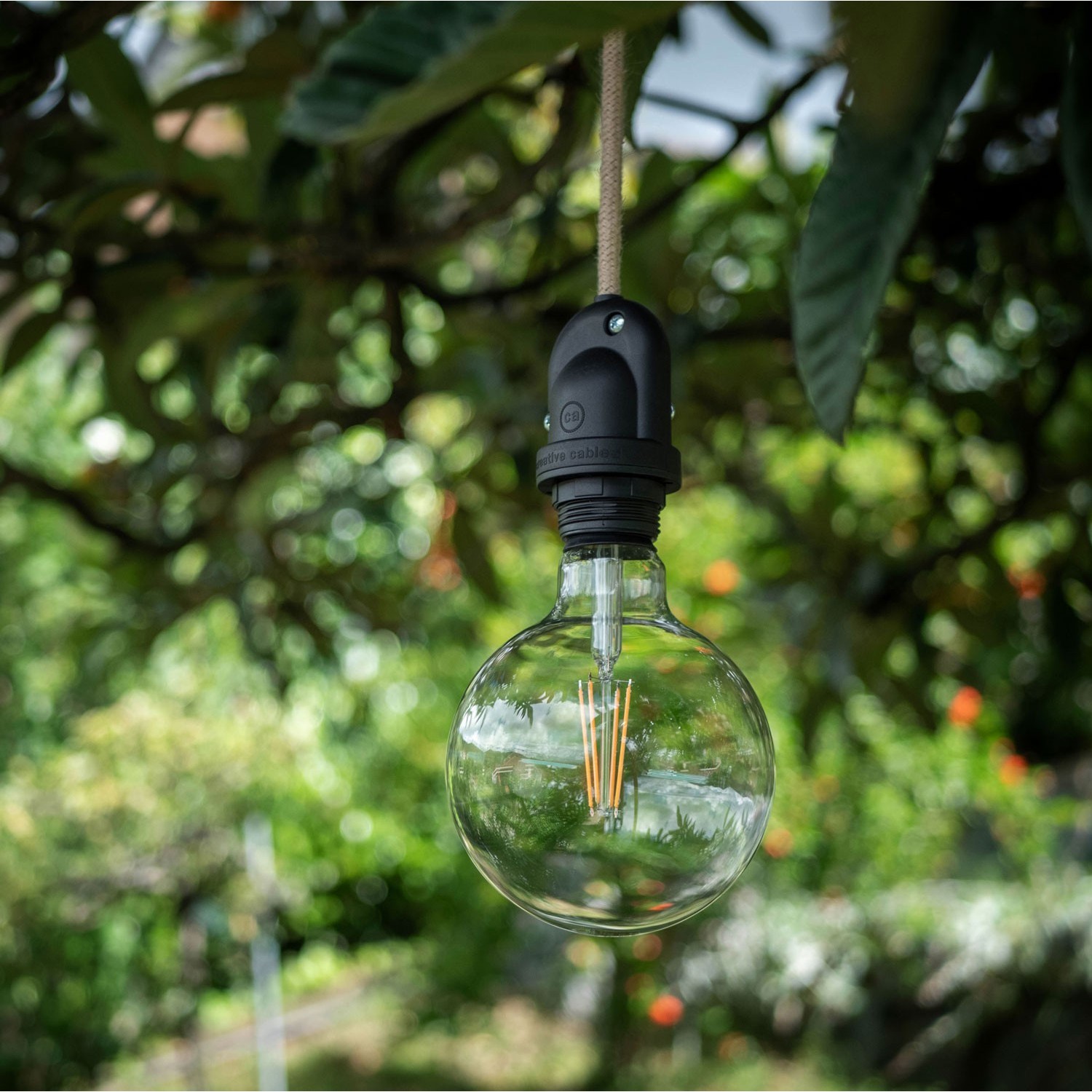 Zunanje viseče svetilo EIVA za senčilo, z 1,5 M tekstilnega kabla, silikonsko rozeto in grlom z IP65 vodoodporno zaščito