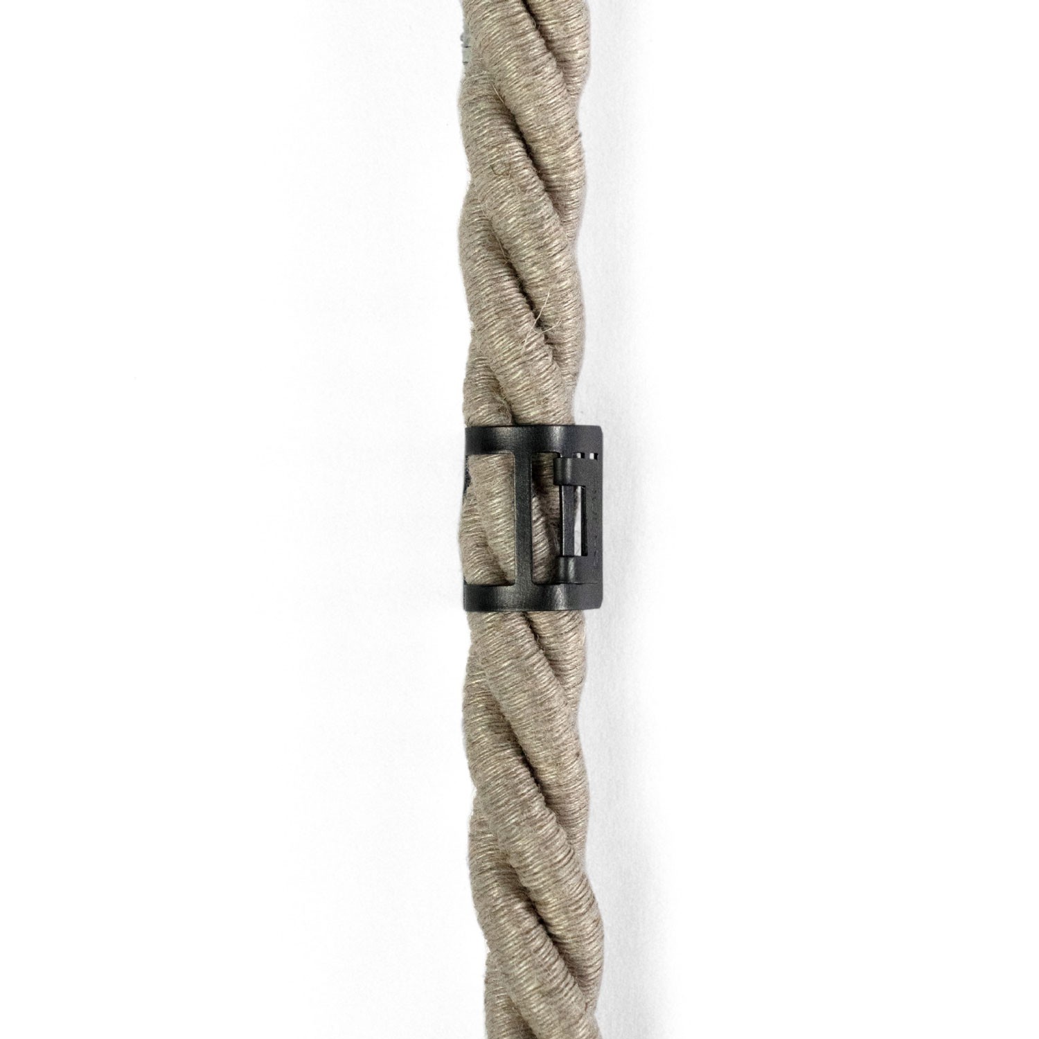 Kovinska sponka za električne vrvi premera 16mm.