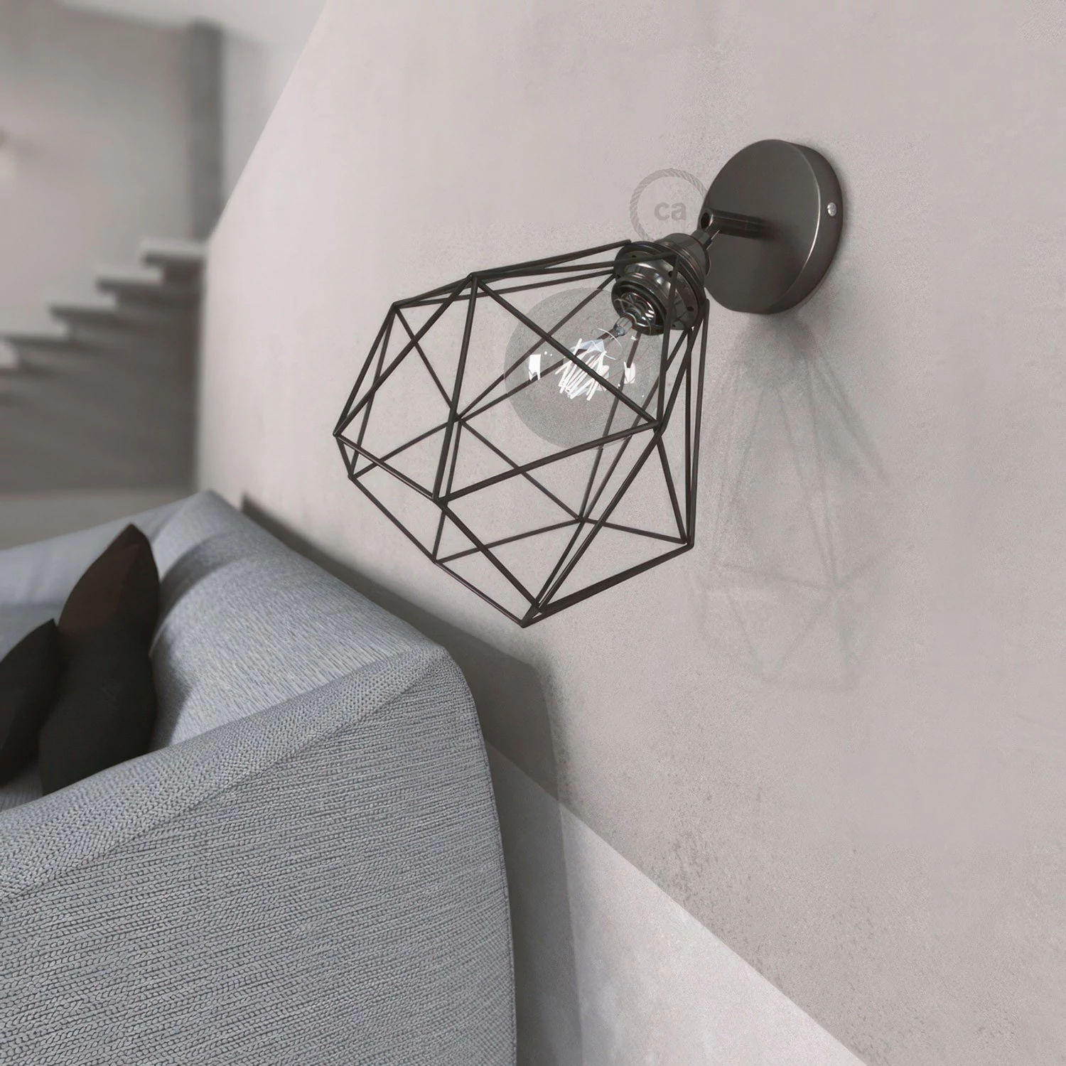 Fermaluce Metallo 90° Urban, nastavljivo kovinsko svetilo za stensko montažo s senčilom Diamond