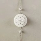 Podstavek iz porcelana za električno vtičnico in stikalo / preklopnik