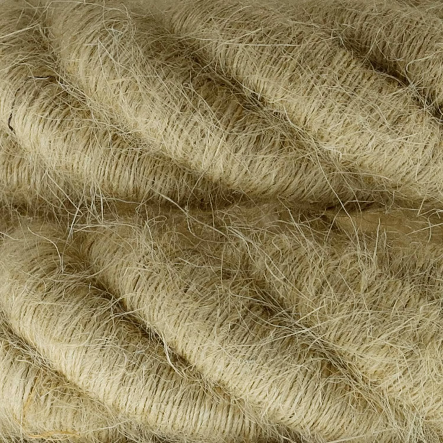 3XL električna vrv, električen kabel 3x0,75, prekrit z grobo juto. Premer 30mm.