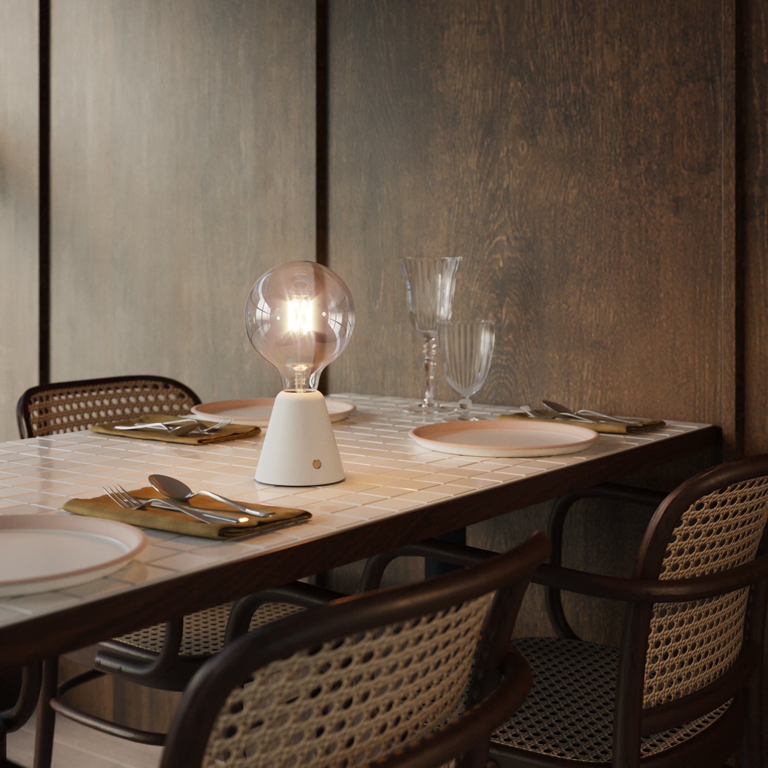 Lampada portatile ricaricabile Cabless01 con lampadina globo G125 - Bianco