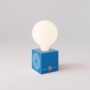 Cabless03 "Futur" con lampadina globo effetto porcellana - Futur Festival