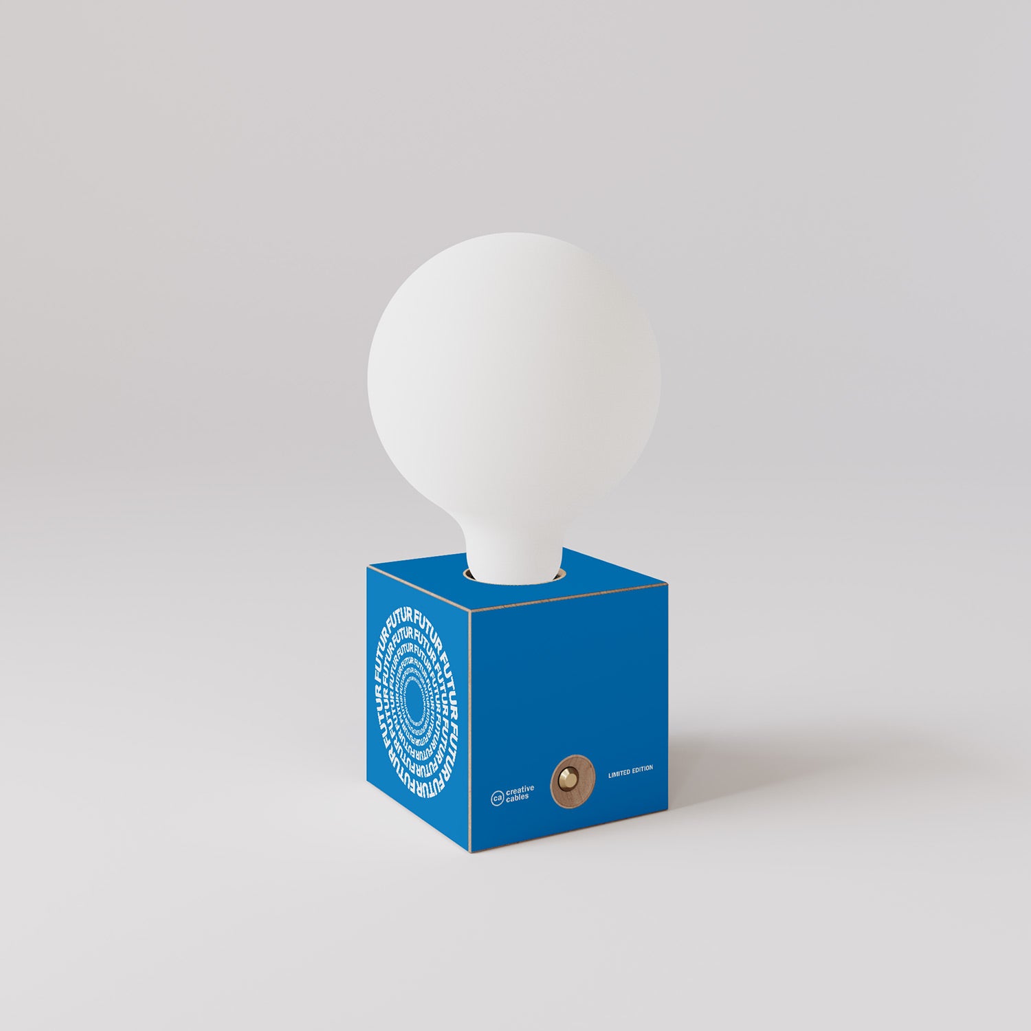 Cabless03 "Futur" con lampadina globo effetto porcellana - Futur Festival
