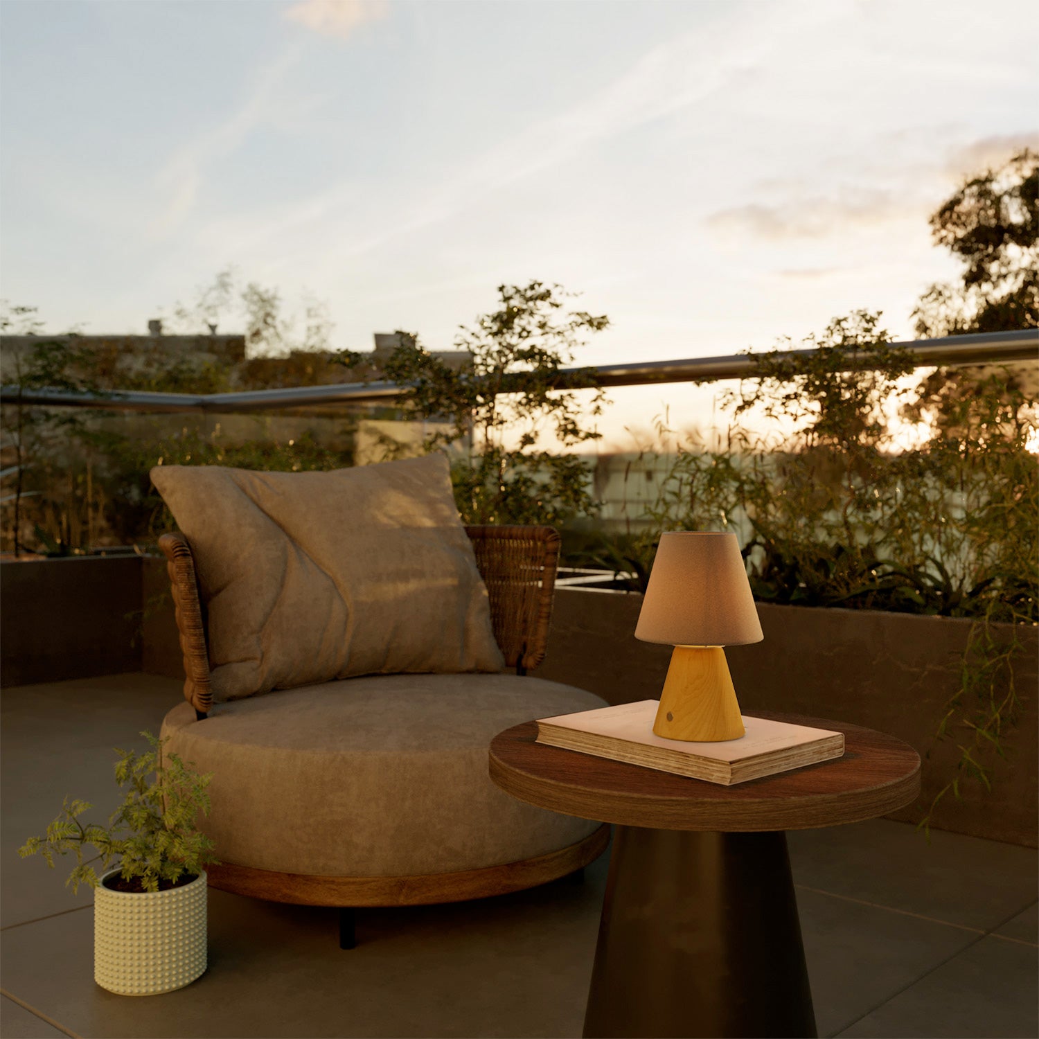 Lampada portatile ricaricabile Cabless11 con lampadina a goccia e paralume - Zafferano