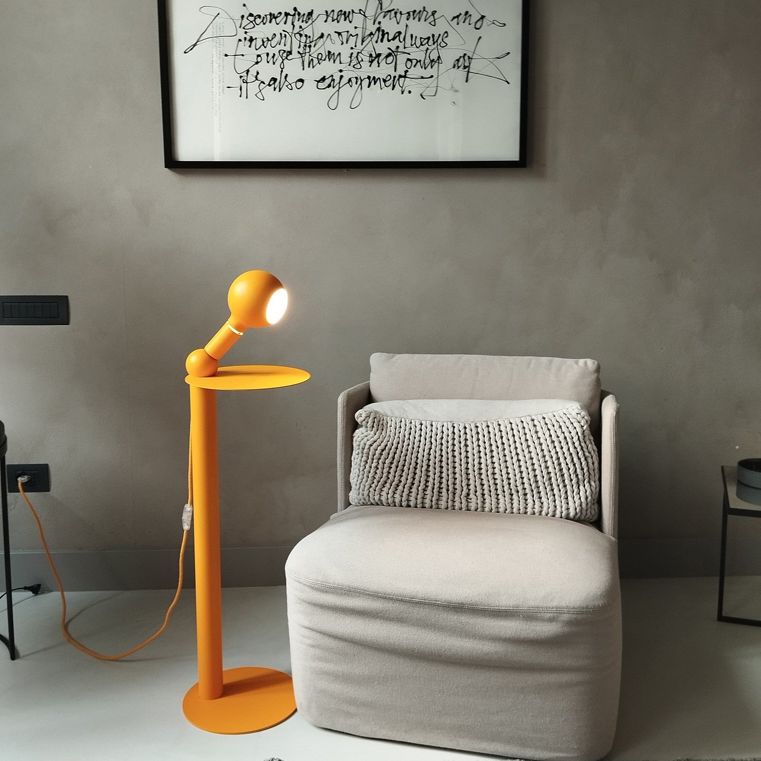 Rocco - Talna svetilka z Vtič UK in Žarnica Camo - Rumena