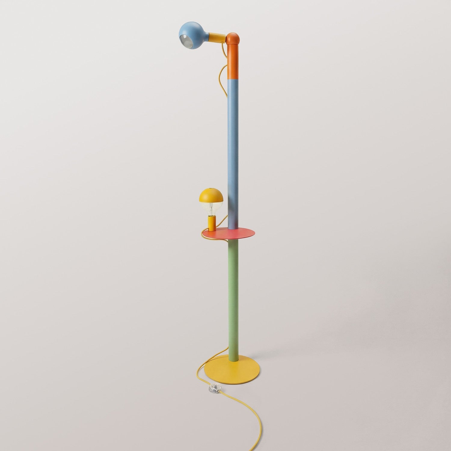 Rocco XXL - Stoječa svetilka multicolor z UK vtičem in žarnico Maria in Camo