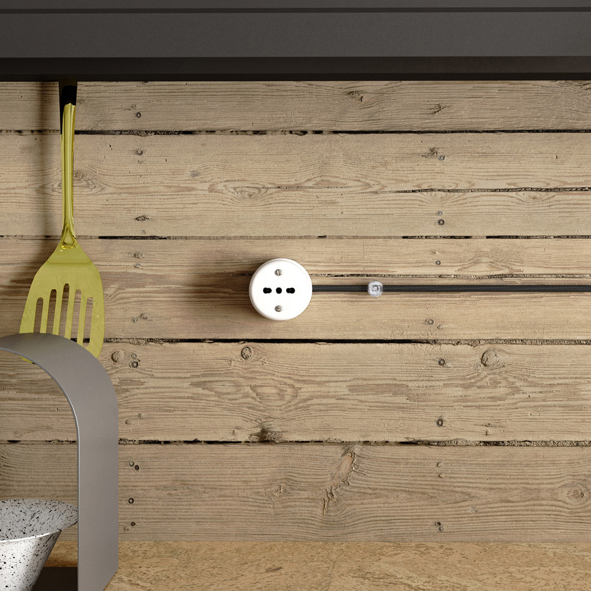 Presa bipasso italiana 10/16A in porcellana da parete - Bianco