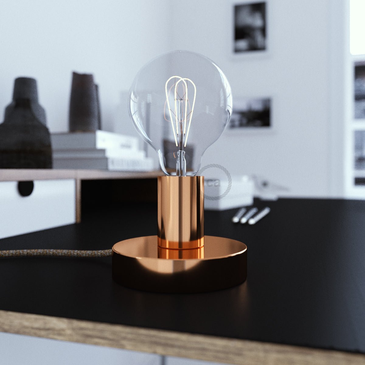 Posaluce - Table lamp in metal - Copper